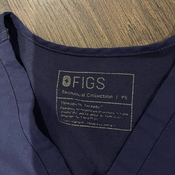 FIGS scrub top - Picture 4 of 4